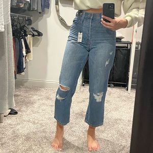 EXPRESS Jeans. Size 2. Dad Jean. Ankle Cropped.